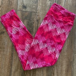 VALENTINE’S LULAROE LEGGINGS